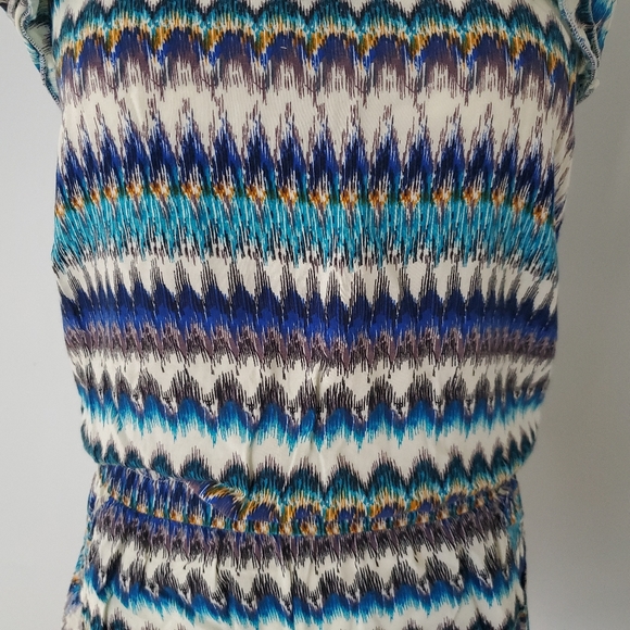 Striped Patterned Romper - Picture 2 of 5